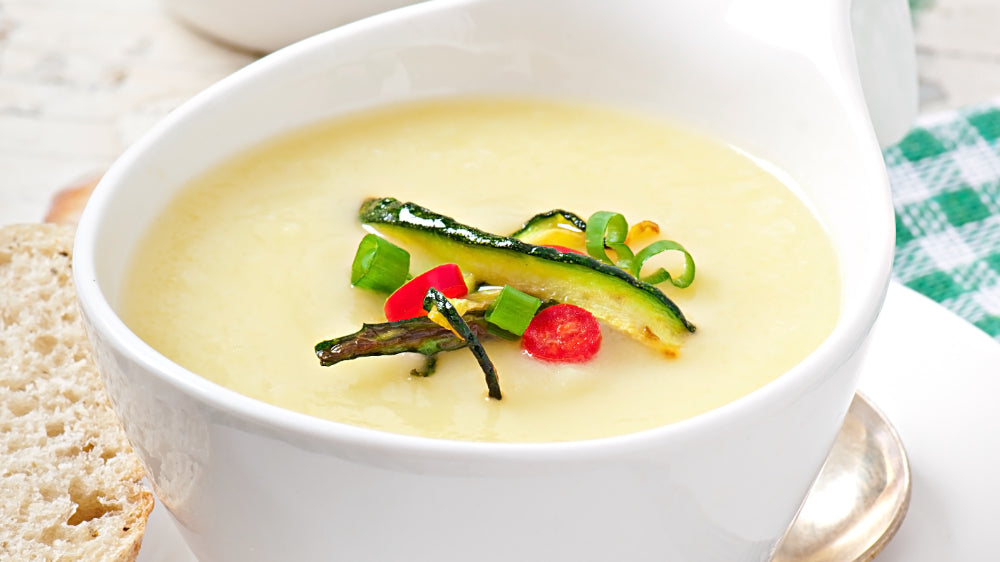 Kreative Kartoffelsuppe: Frisch, cremig und mit einem Avocado-Twist