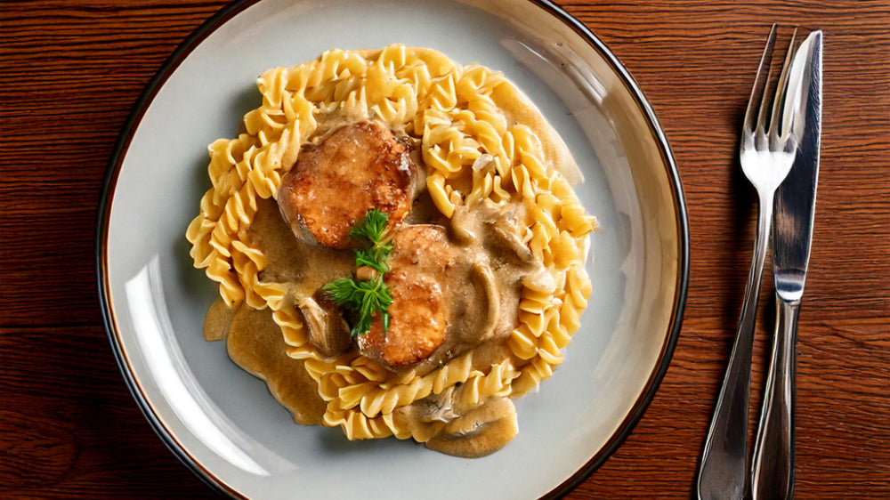Deftiger Genuss: Schweinemedaillons mit Fusilli & Pilzsauce